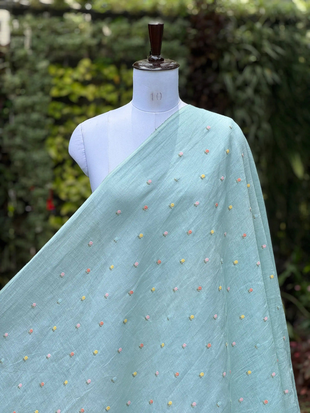 Embroidered  40 Lee Gauze Linen Fabric