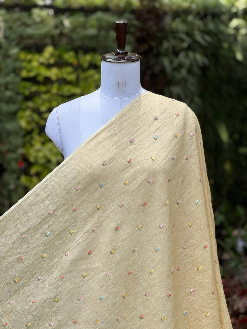 Embroidered  40 Lee Gauze Linen Fabric