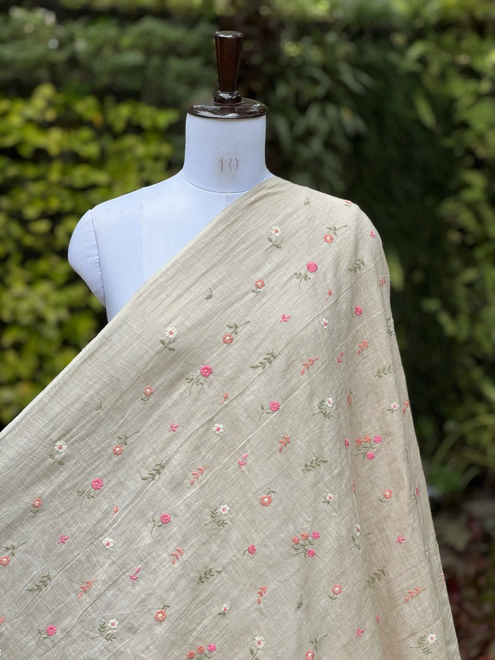 Embroidered  40 Lee Gauze Linen Fabric