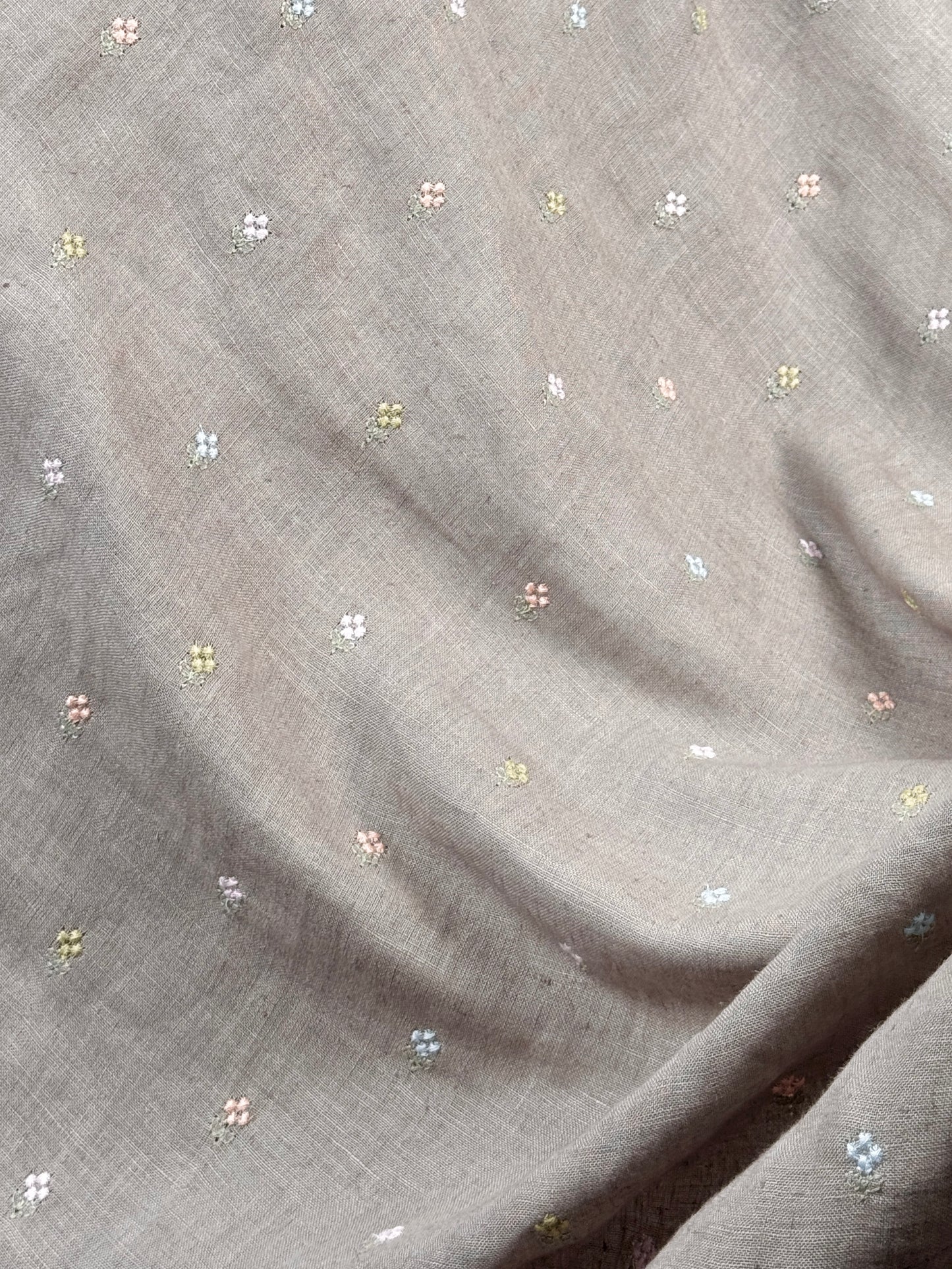 Embroidered 60 Lee Gauze Linen Fabric