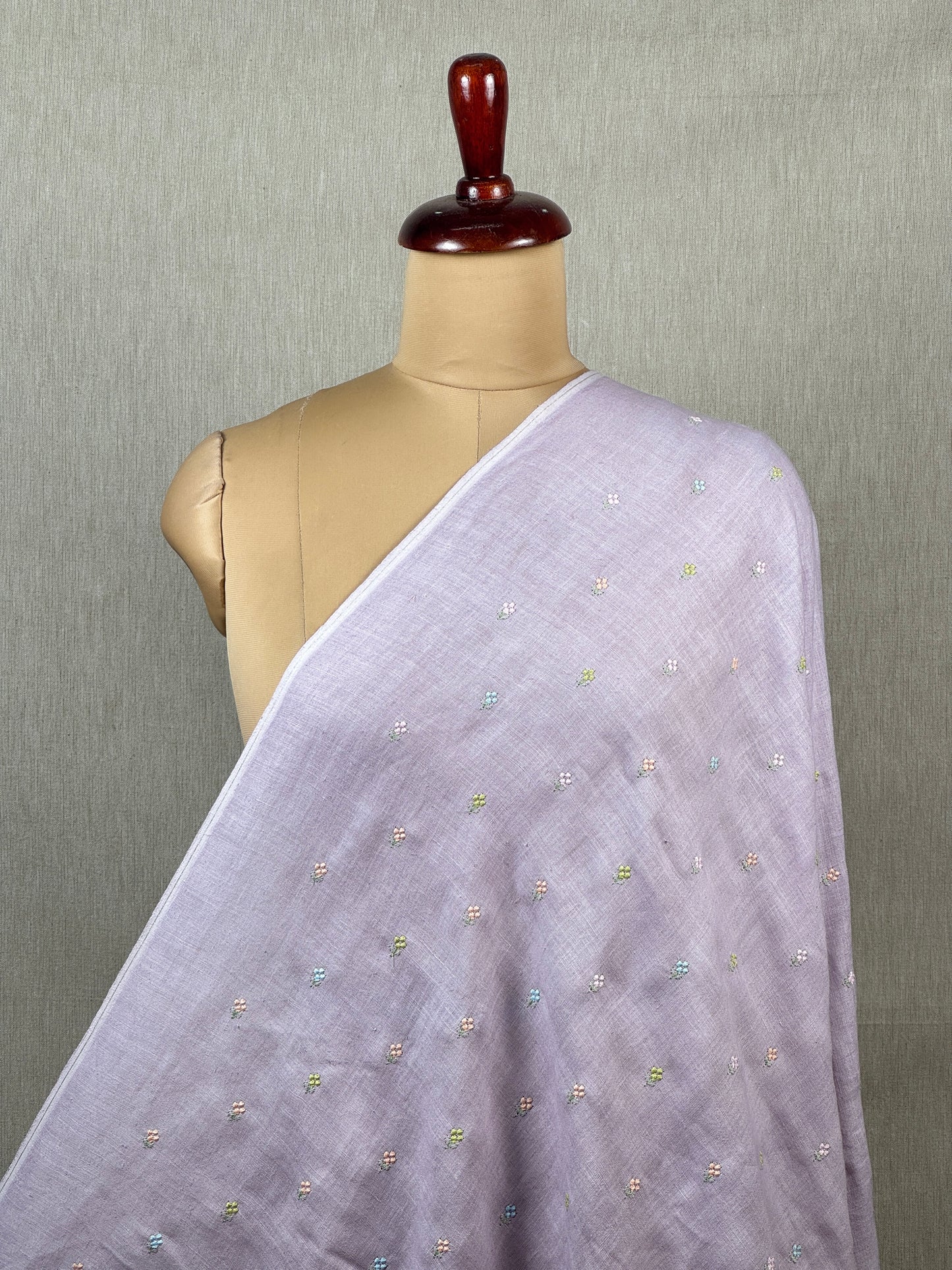 Embroidered 60 Lee Gauze Linen Fabric