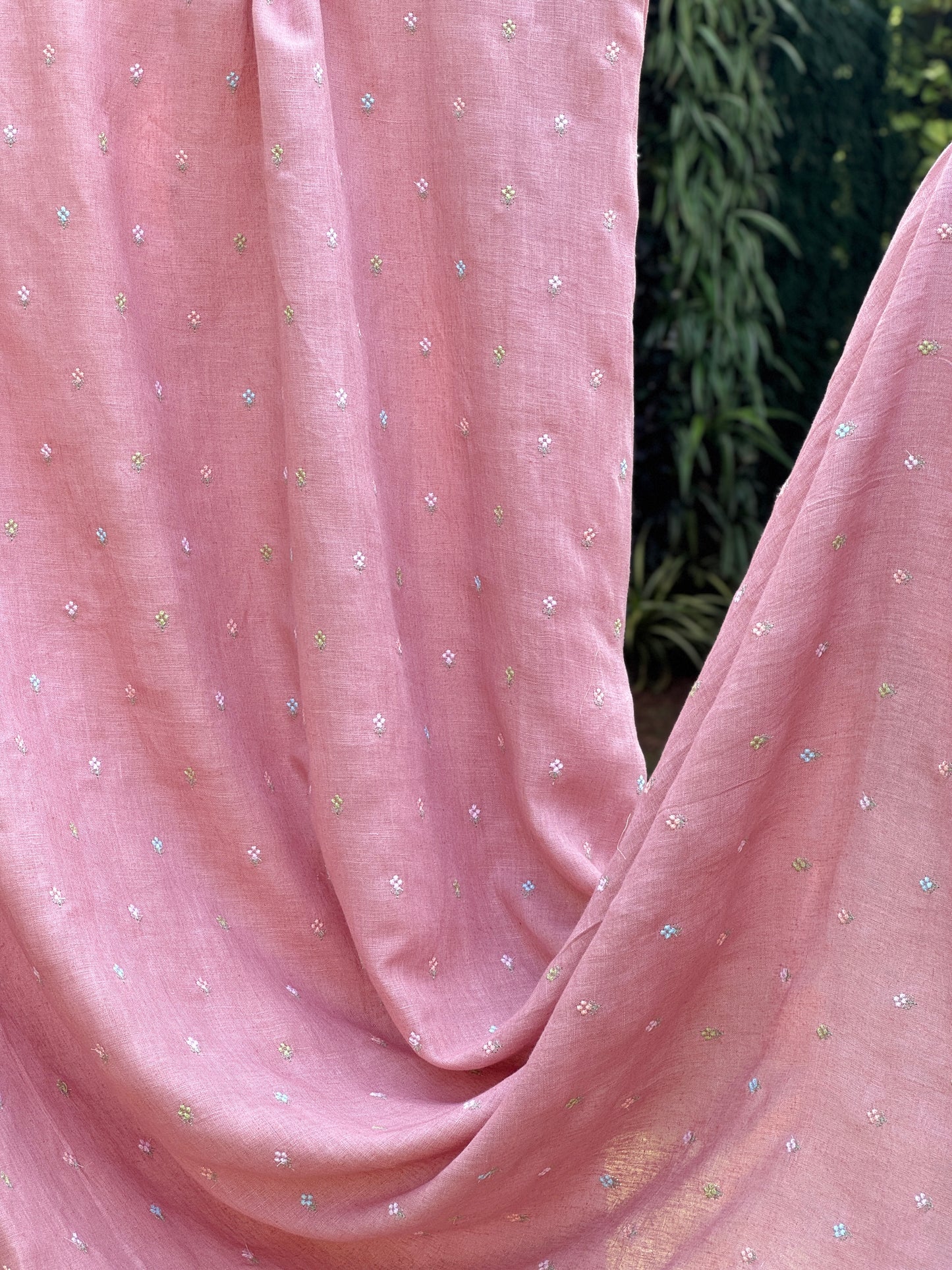 Embroidered 60 Lee Gauze Linen Fabric