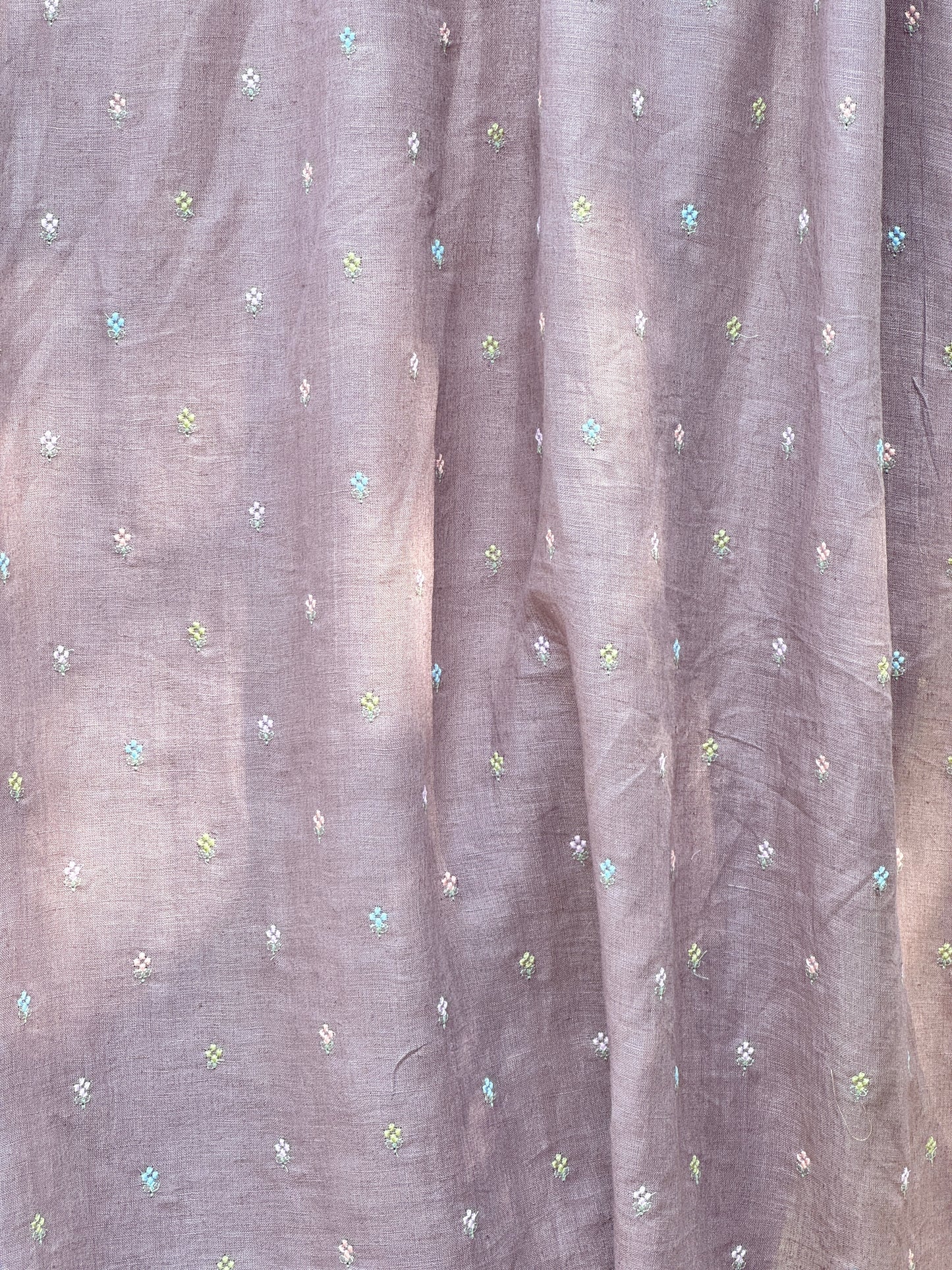 Embroidered 60 Lee Gauze Linen Fabric