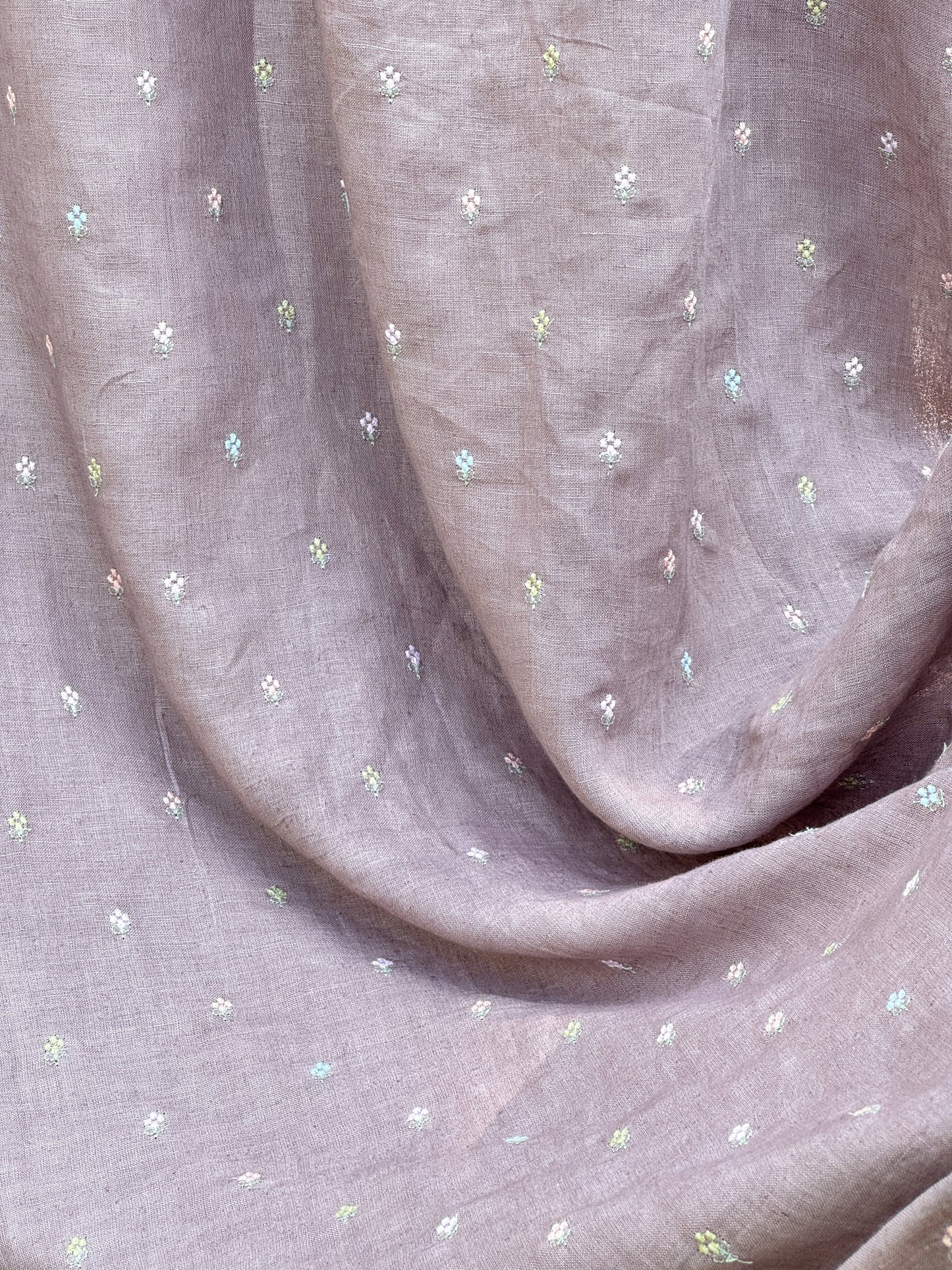 Embroidered 60 Lee Gauze Linen Fabric
